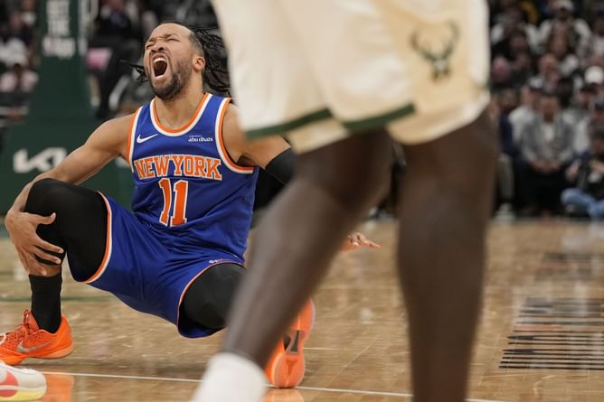 "Killing Myself": Knicks Fans Severely Concerned With Jalen Brunson After Suspecting Hamstring, Knee and Groin Injuries vs Bucks