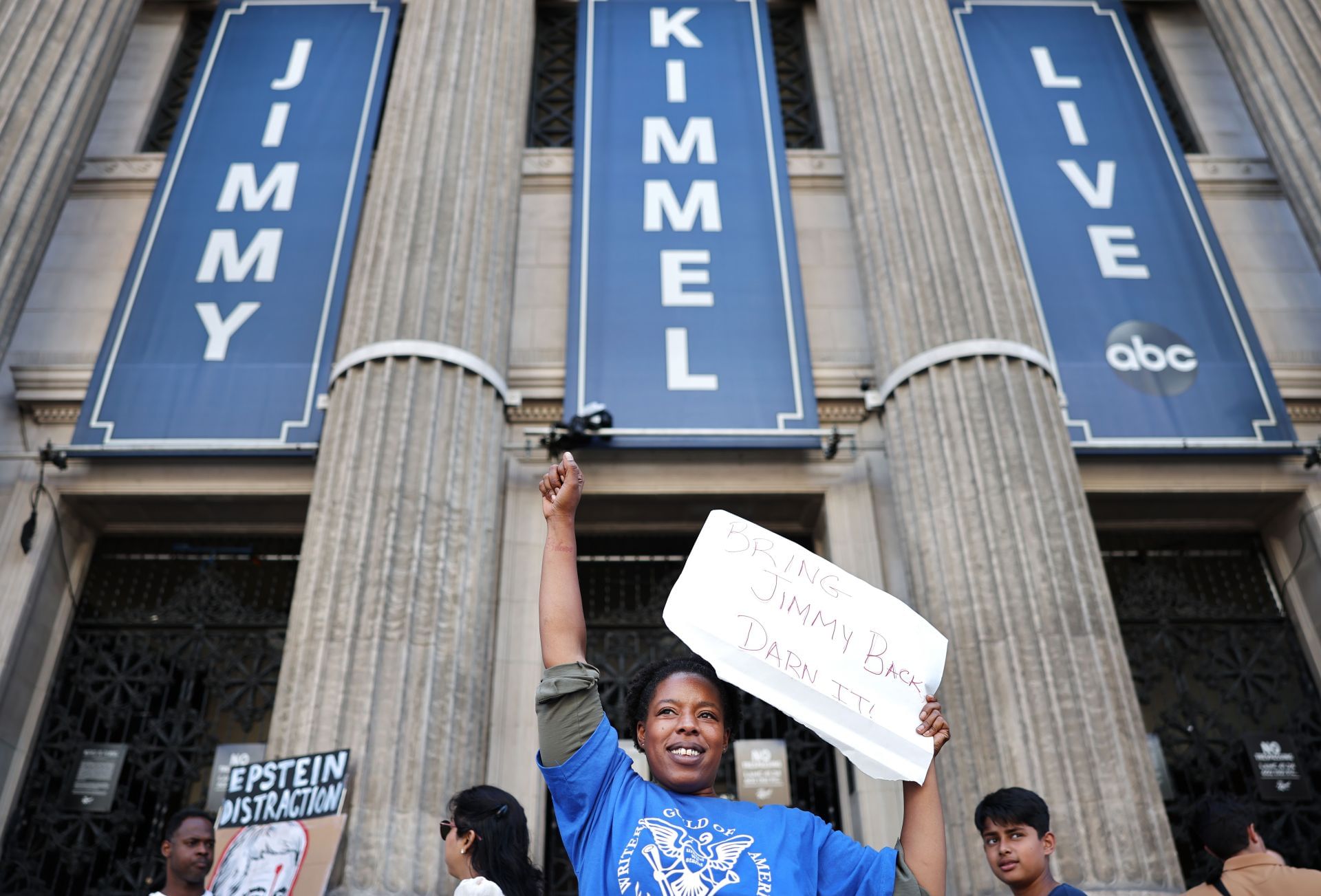 Protestors gather outside Jimmy Kimmel&#039;s studio to criticize his suspension (Image via Getty)