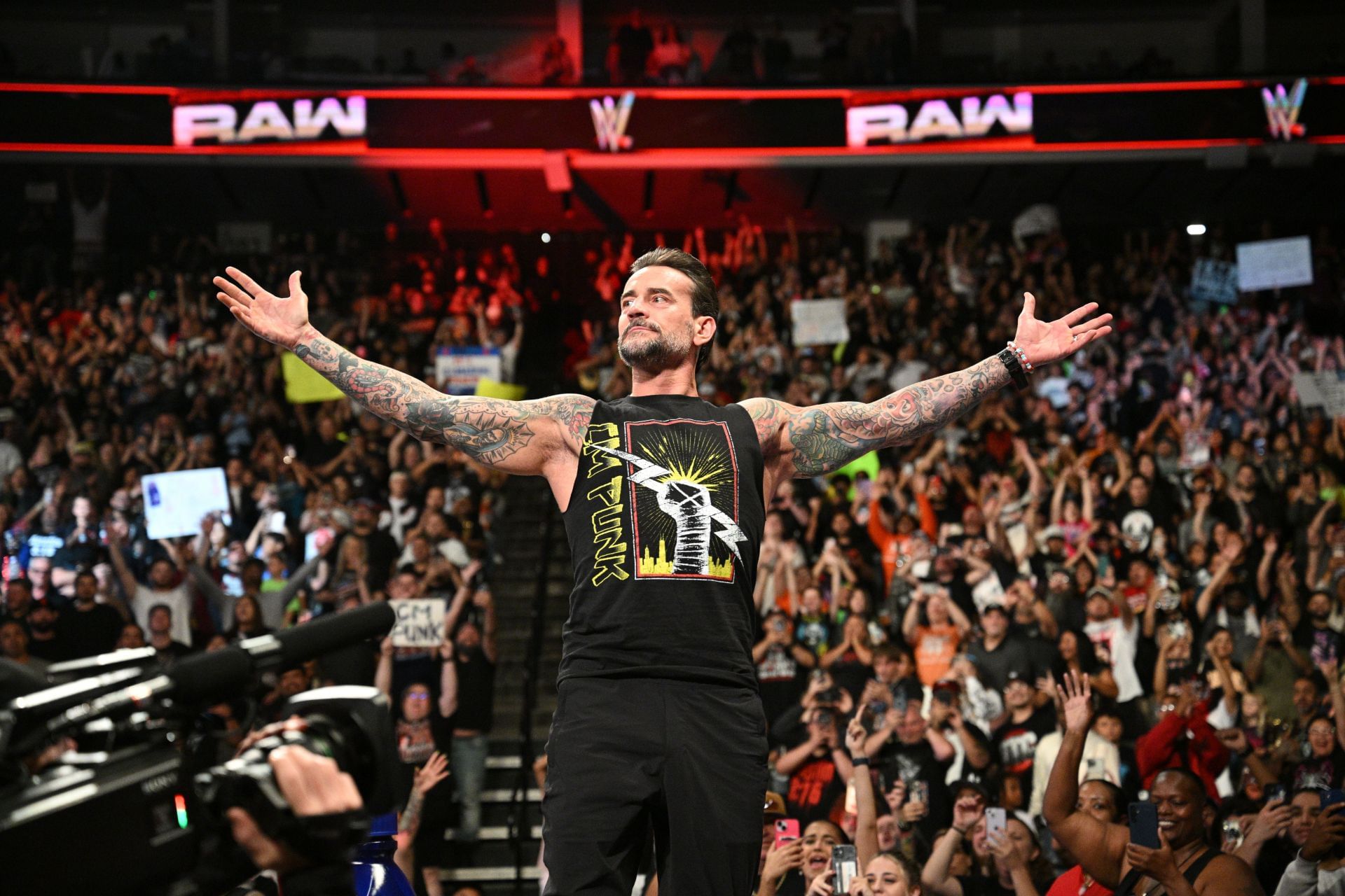 Monday Night RAW - Source: Getty