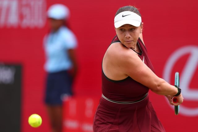 PICTURES: Amanda Anisimova reunites with her mother, sister Maria makes rare appearance as American relaxes with family after career-best season