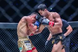 “THE PRIDE OF THAILAND” - Fans react to Superbon’s victory over Masaaki Noiri, call for Tawanchai rematch