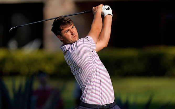 5 golfers in contention for LIV Golf 2026 spot at the PIF Saudi International 2025 ft. Ollie Schniederjans