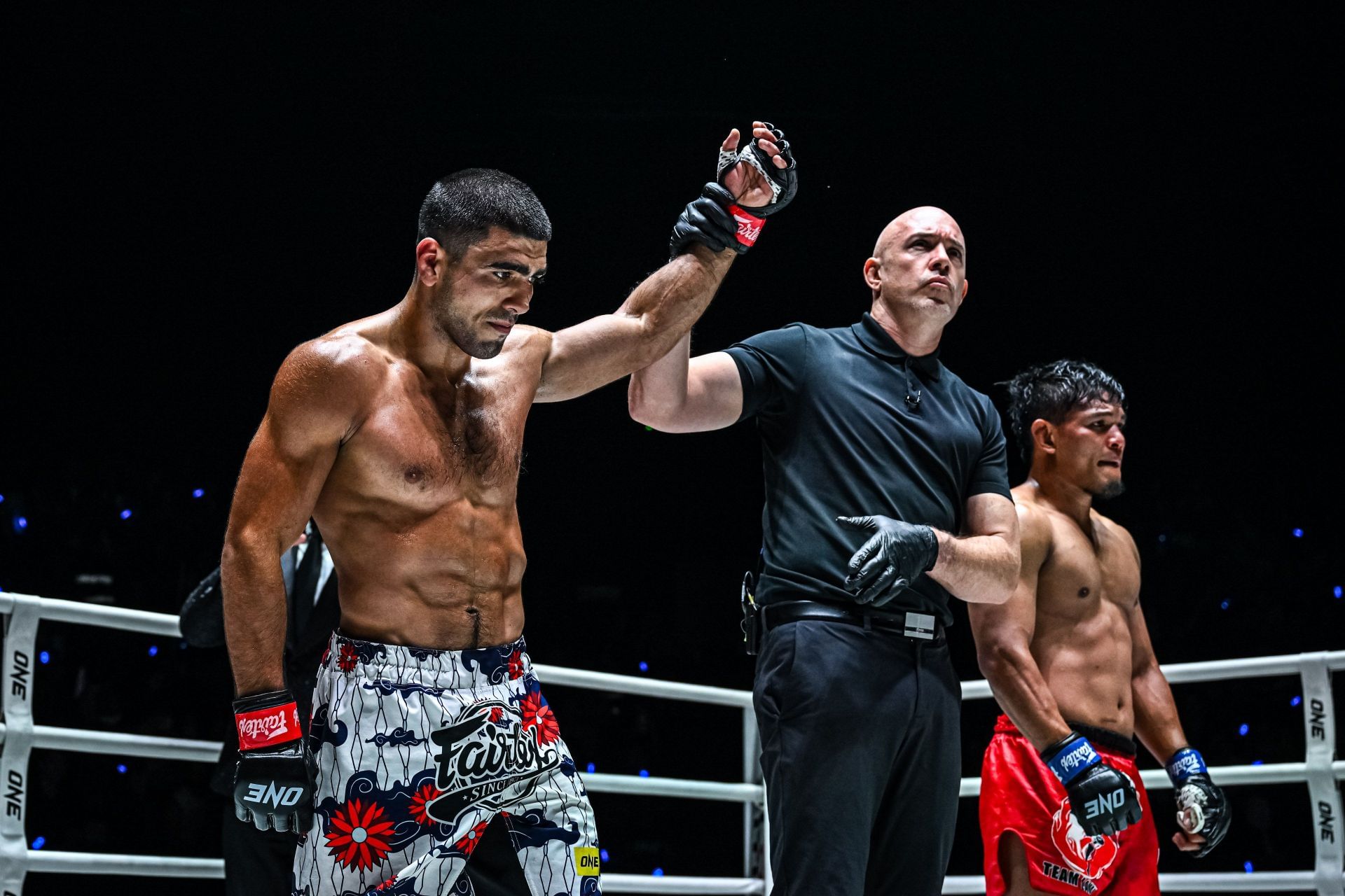 Elbek Alyshov (L) beats Carlo Bumina-ang | Image credit: ONE Championship