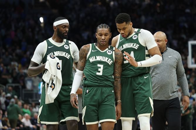 Disaster Strikes Giannis Antetokounmpo's Milwaukee Bucks as Kevin Porter Jr. Sidelined For 4 Weeks