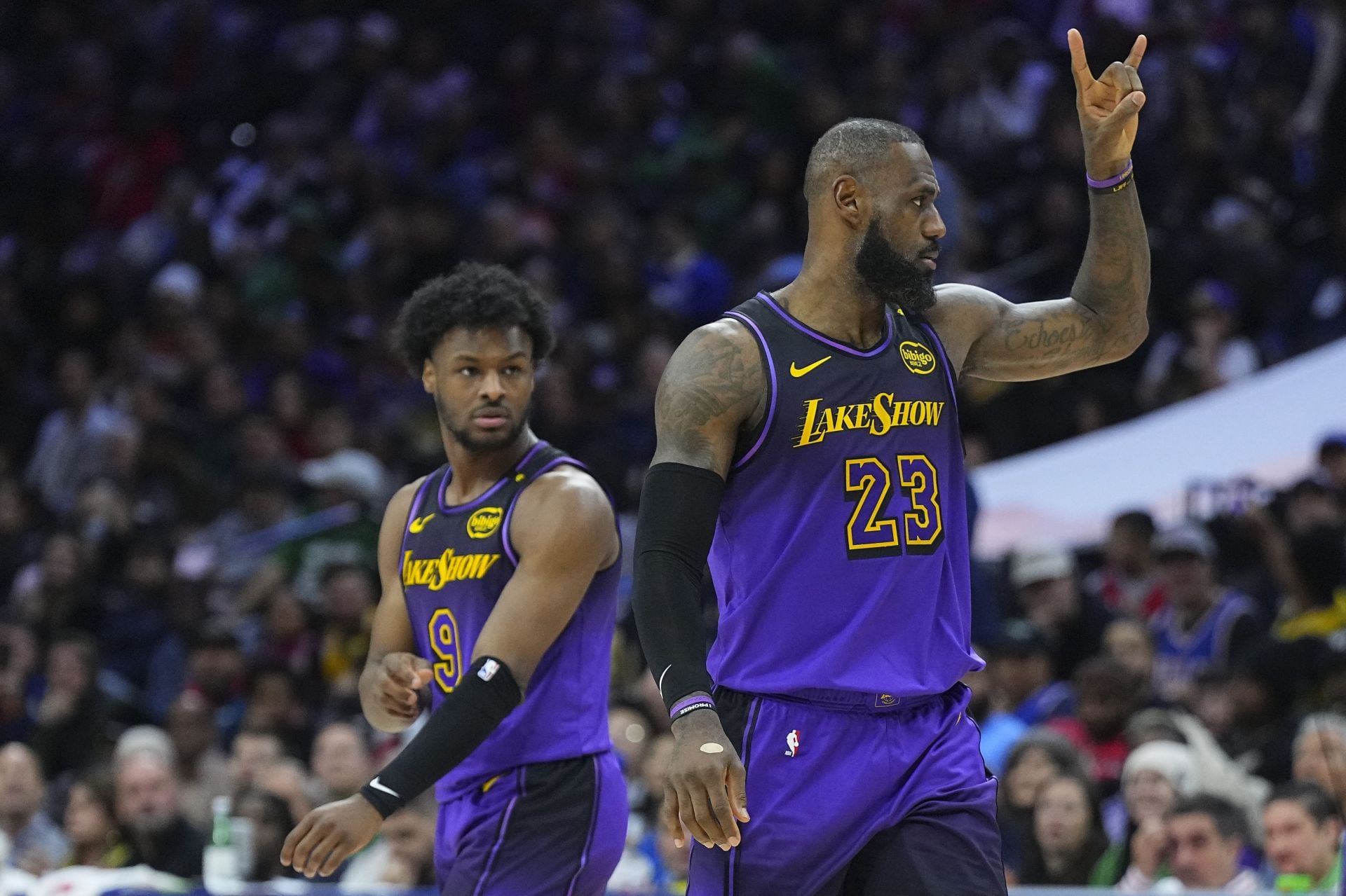 Lakers Guard Receives Rubbish Time Minutes After LeBron James Slices Up Jazz’s Protection (Nov. 18) Lakers Guard Receives Rubbish Time Minutes After LeBron James Slices Up Jazz’s Protection (Nov. 18)