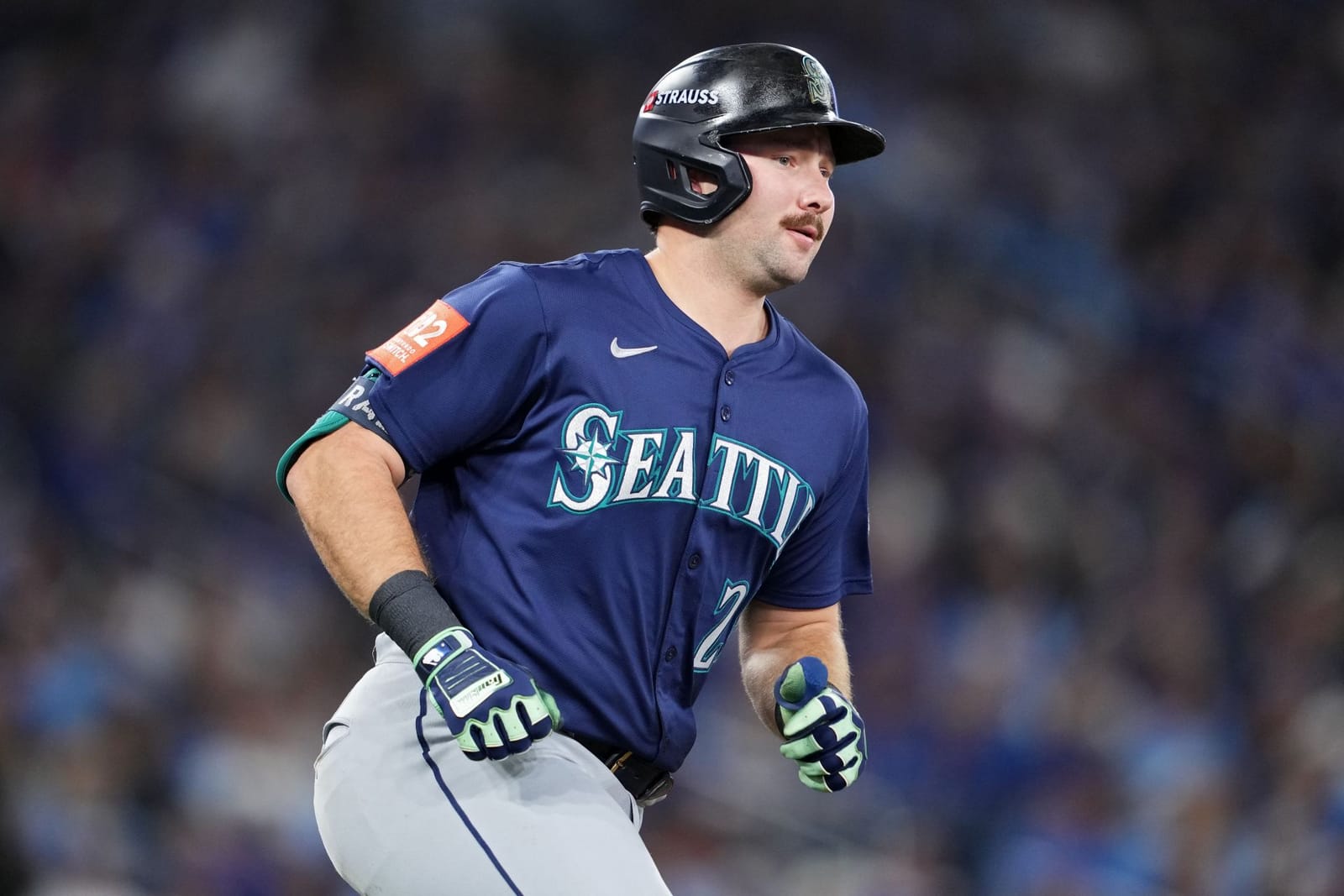 Cal Raleigh's girlfriend Hannah Shimek reacts as Mariners' $105M star ...
