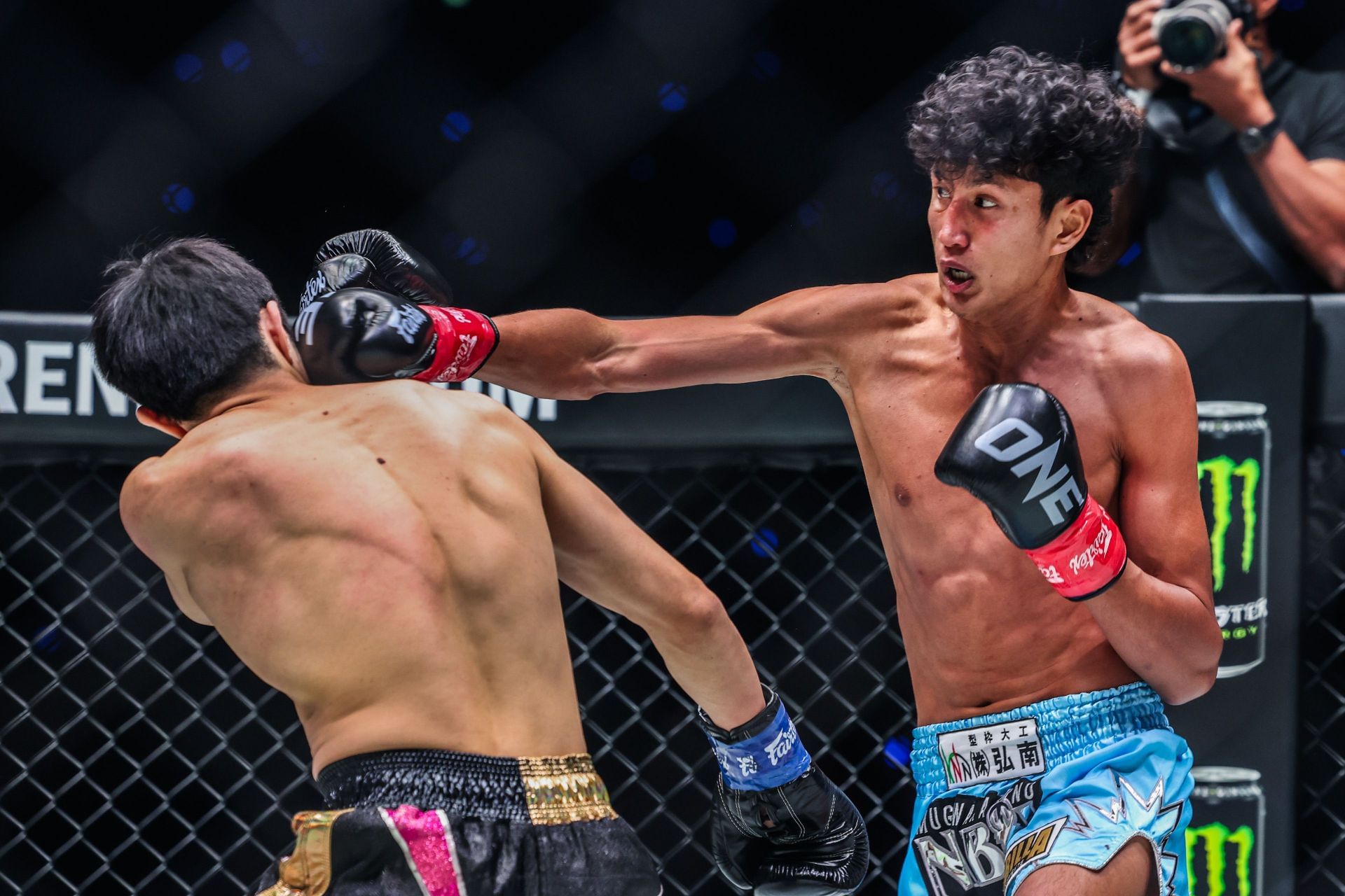 ONE bantamweight Muay Thai world champion Nabil Anane (right). [Image: ONE Championship]