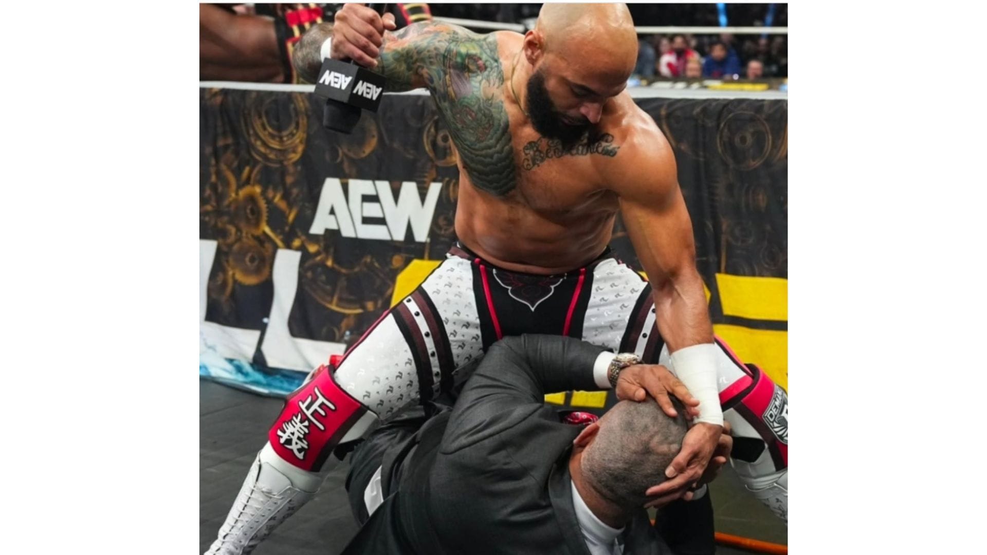Ricochet attacking MVP at Full Gear 2025 [Source : MVP&#039;s IG]