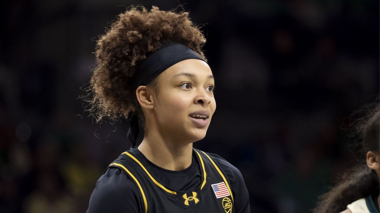 Hannah Hidalgo Drops 4-Word Reaction on DI Record-Breaking Two-Way Performance