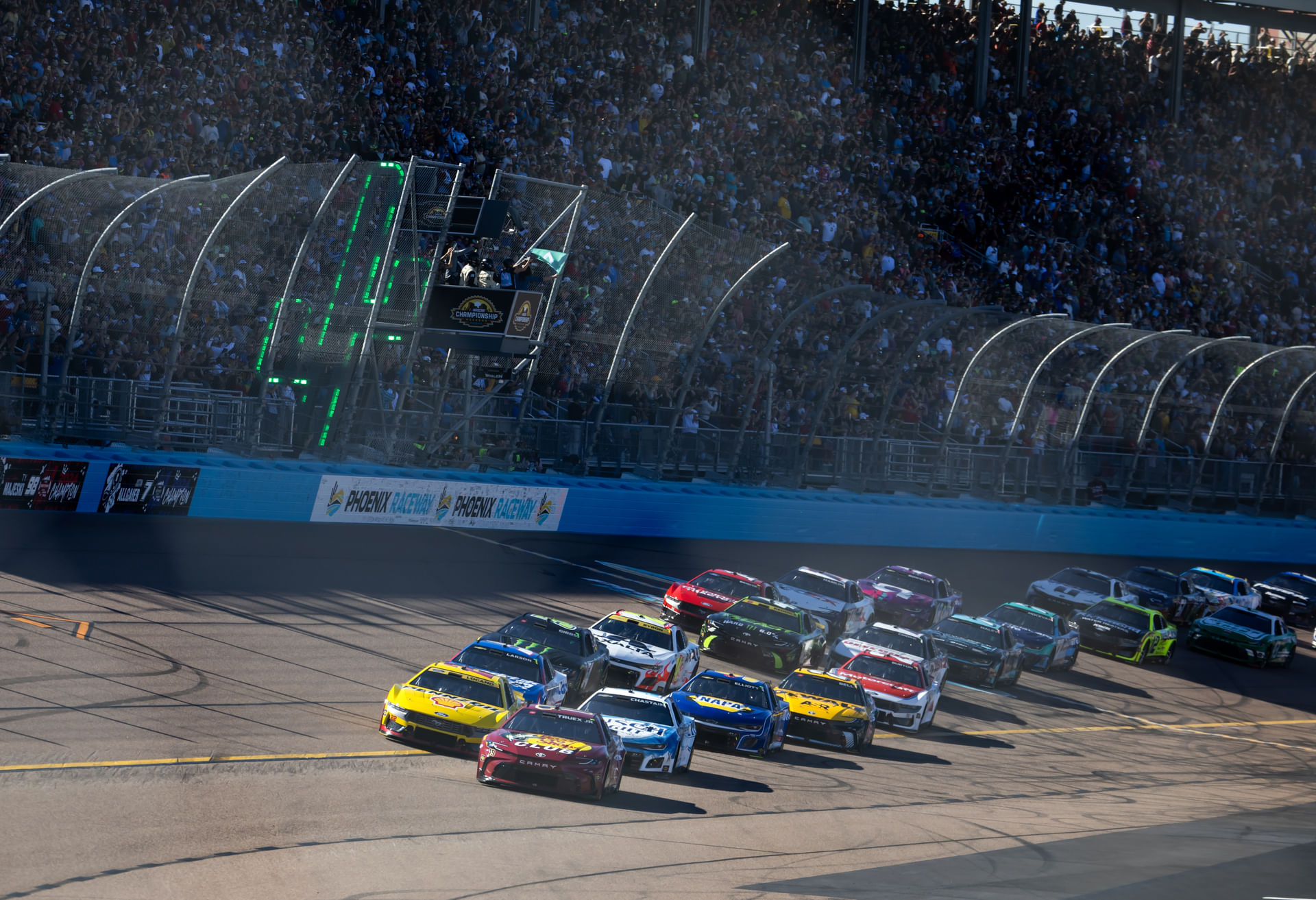 NASCAR Green Flag Time Today: When will the 2025 Phoenix Raceway Cup Series Championship race kick off?