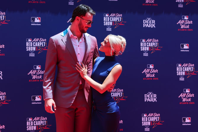 "Paul Skenes learned how to smile" - Fans buzz as Olivia Dunne’s heartfelt embrace with Pirates ace after NL Cy Young win goes viral