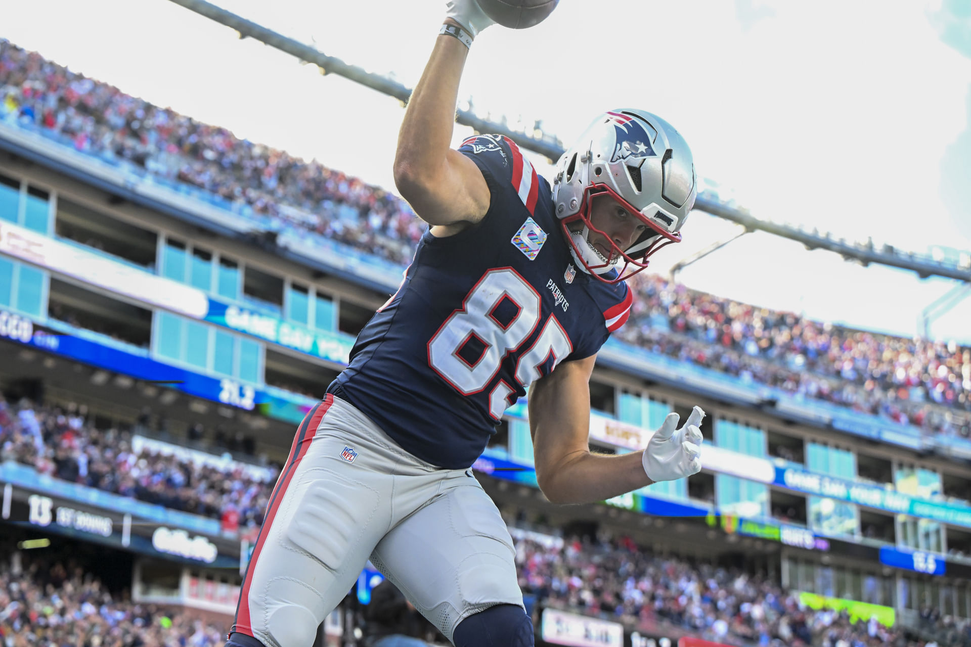 Hunter Henry at Cleveland Browns at New England Patriots - Source: Imagn