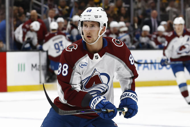 Paul Bissonnette weighs in on Martin Necas’ $92M contract extension, believes it ‘justifies’ Mikko Rantanen trade