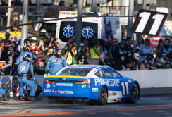 Denny Hamlin’s spotter clears the air on whether he saw Kyle Larson taking two tires at Phoenix