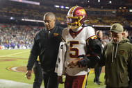 NFL: Washington Commanders QB Jayden Daniels had to be helped off the field - Source: Imagn