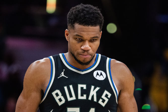 Is Giannis Antetokounmpo Playing Tonight vs. Raptors? Bucks' Injury-Wrought Superstar’s Status Examined (Nov. 4)