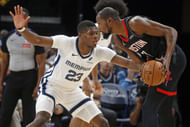 Grizzlies' Cedric Coward (L) guards Kevin Durant (Image Source: IMAGN)