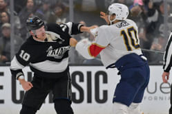 [Don't Miss] 40-year-old Corey Perry drops the gloves against A.J. Greer in spirited fight