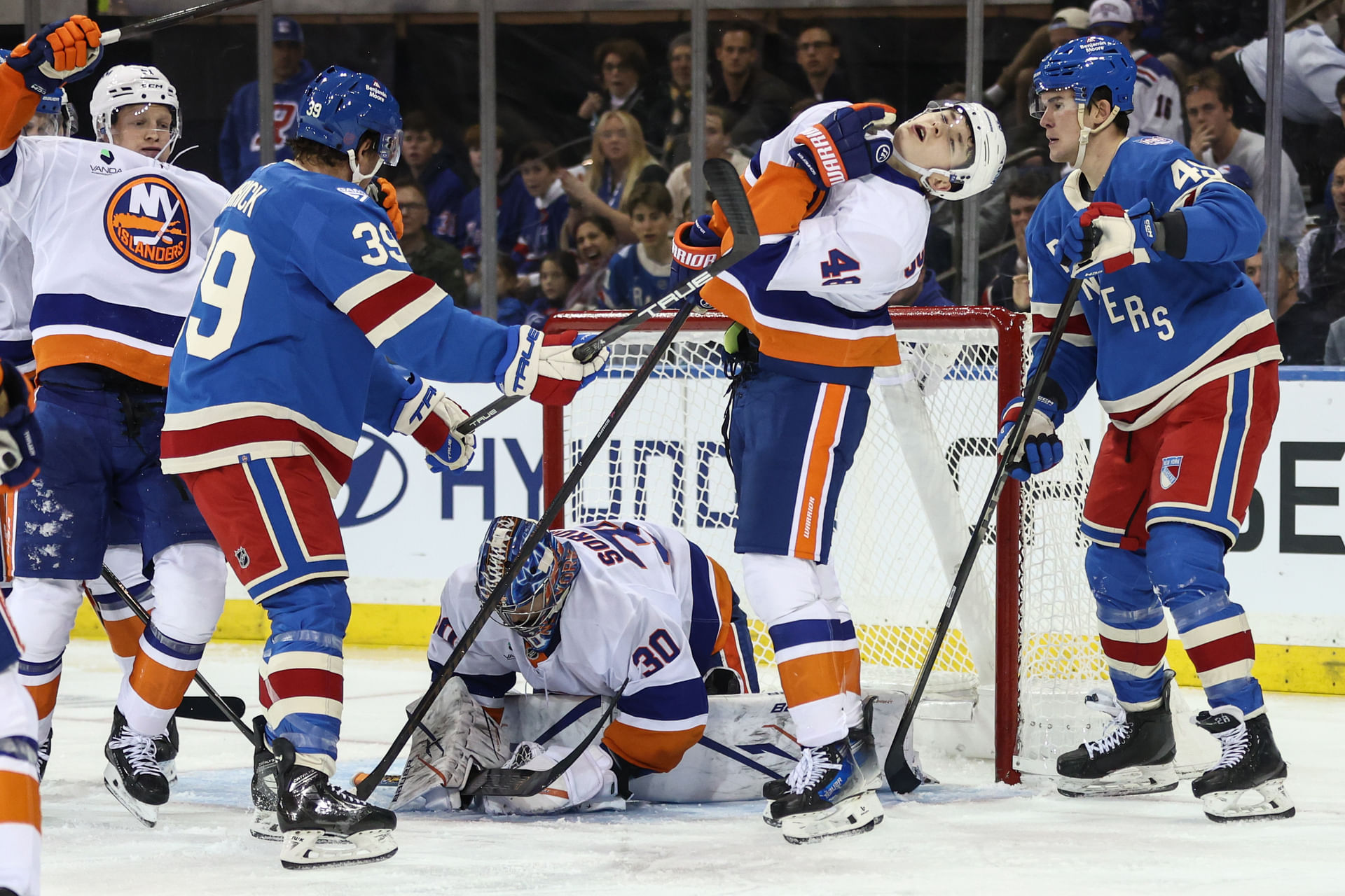 NHL: New York Islanders at New York Rangers - Source: Imagn