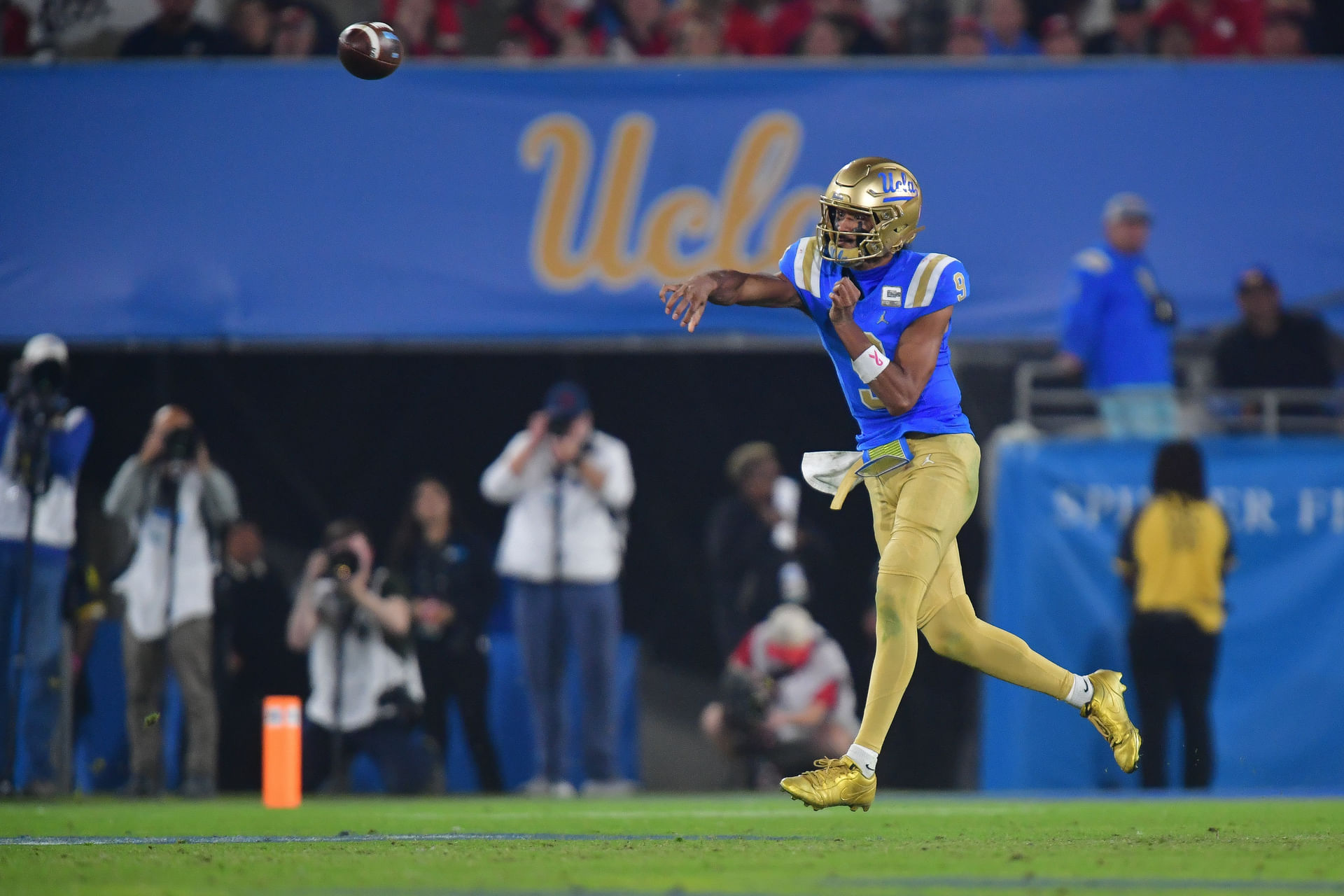 NCAA Football: UCLA QB Nico Iamaleava - Source: Imagn