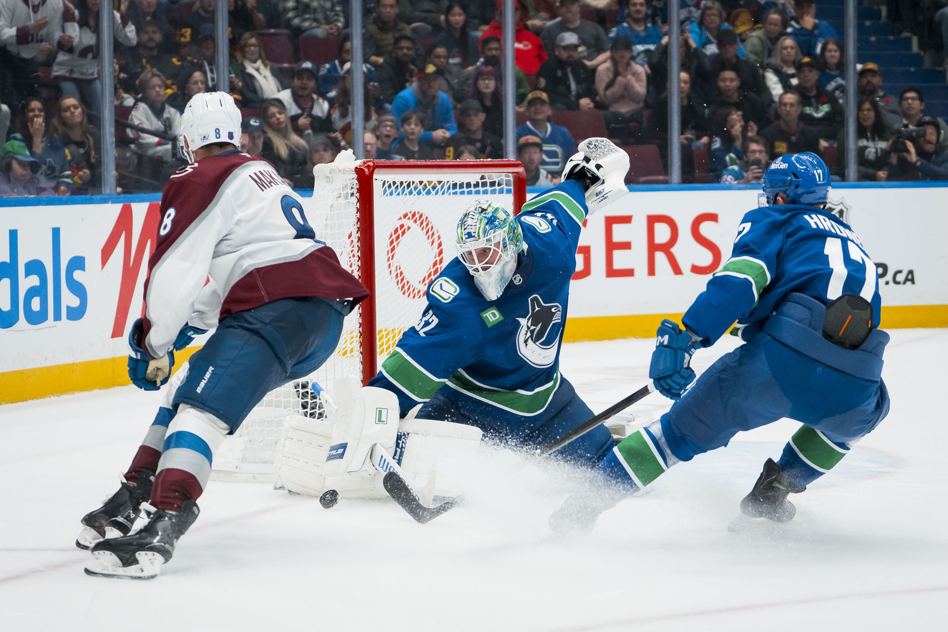 NHL: Colorado Avalanche at Vancouver Canucks - Source: Imagn