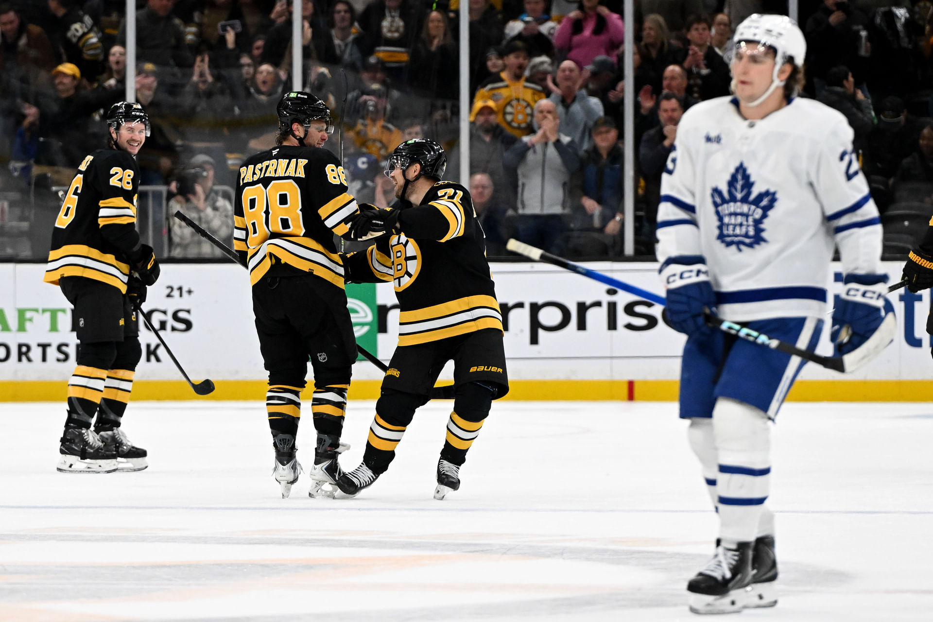 NHL: Toronto Maple Leafs at Boston Bruins - Source: Imagn