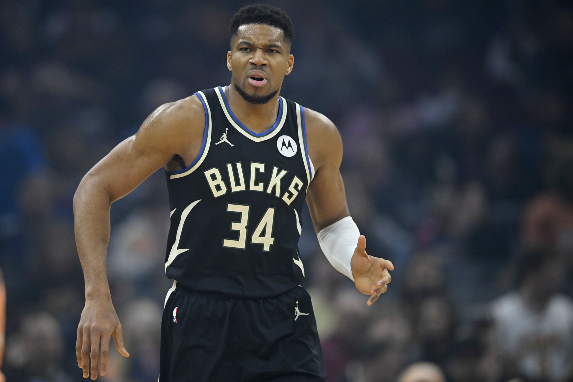 Giannis Antetokounmpo ruled out for 1-2 weeks with groin injury. (Photo: IMAGN)