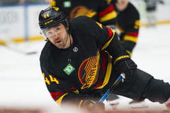 Canucks' Kiefer Sherwood makes his feelings known after Vancouver puts him on trade block