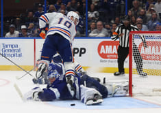 3 least impressive Edmonton Oilers players from 2-1 OT loss to Tampa Bay Lightning ft. Calvin Pickard