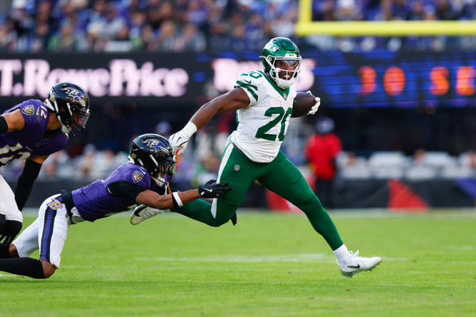 “Coach knows I beat myself up a lot”: Breece Hall delivers blunt self-critique after fumble in Jets 23-10 loss vs. Ravens