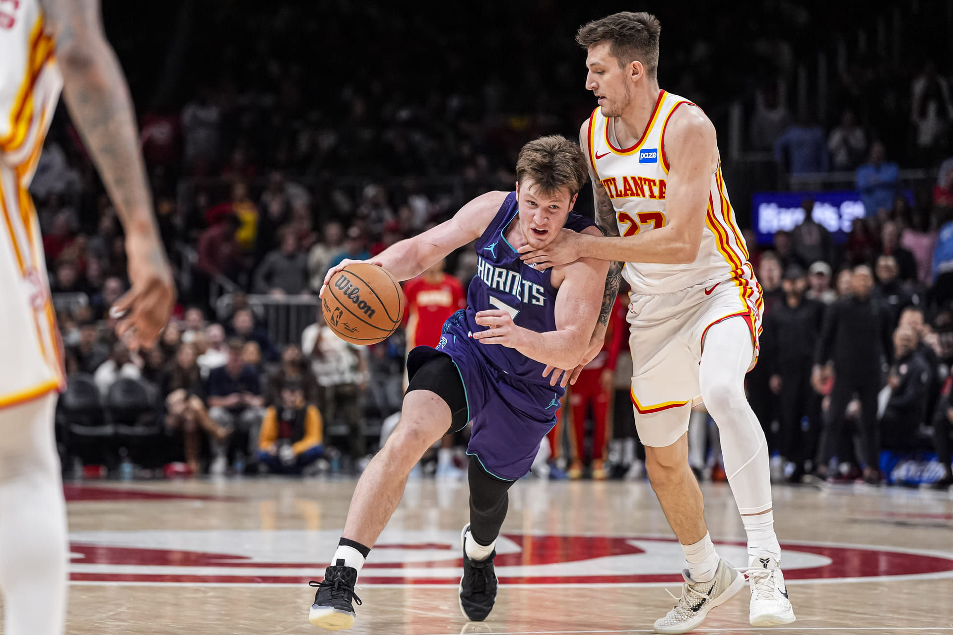 Hornets&#039; #7 Kon Knueppel drives the ball (Image Source: IMAGN)