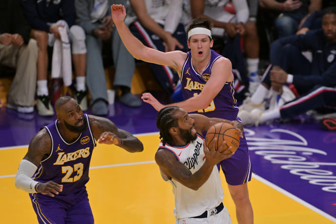 "Part Timers Talking Like Starters" - Clippers Fans Tear Into Kawhi Leonard For Demanding More Talent After Loss to Lakers