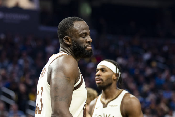 LeBron James' Ex-Lakers Teammate Drops Bombshell, Labels Draymond Green a "Role Player" in Sensational Statement