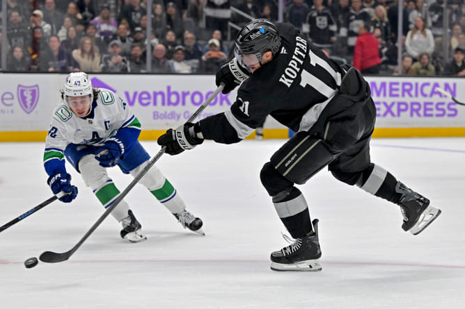 3 least impressive Vancouver Canucks players from 2-1 OT loss to LA Kings ft. Elias Pettersson