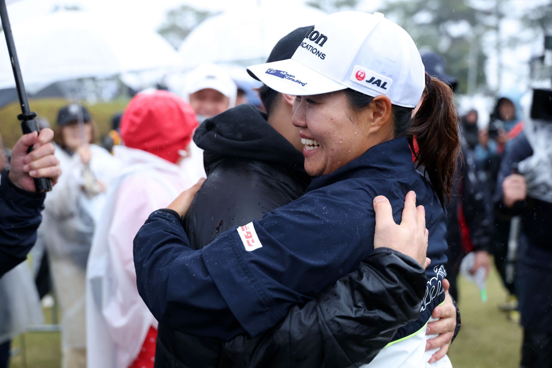 Nasa Hataoka celebrates winning the LPGA TOTO Japan Classic 2025 (Image Source: Getty)