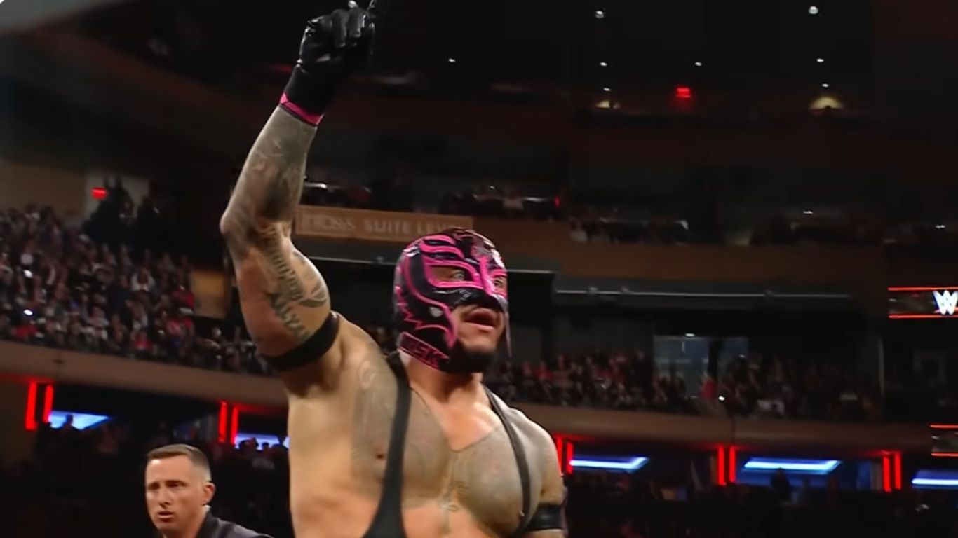 Rey Mysterio in action on RAW [Image via WWE