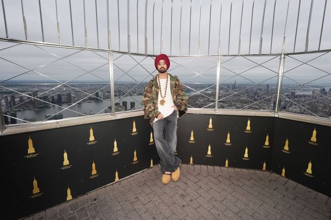 Team India stars catch up with Diljit Dosanjh in Melbourne amid AUS vs IND 2025 T20Is [Watch]