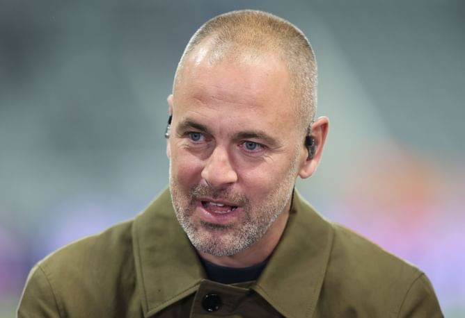 "It’s a no-brainer in terms of bringing him into the football club" - Joe Cole urges Chelsea to sign Manchester United target