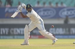 "Not as a nightwatchman" - Former India keeper's huge statement on Kuldeep Yadav after Day 4 of 2nd IND vs SA 2025 Test