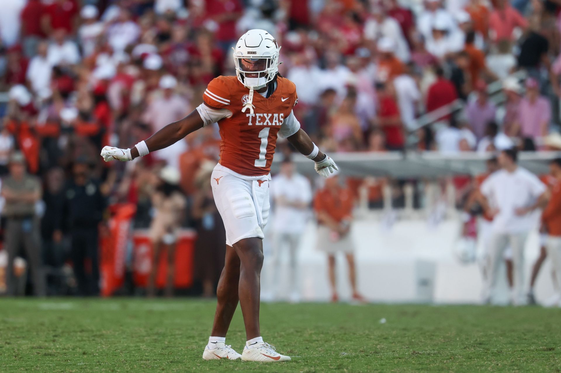 COLLEGE FOOTBALL: OCT 11 Allstate Red River Rivalry Oklahoma vs Texas - Source: Getty