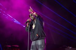 Bengaluru crowd stuns singer Akon with RCB chants ahead of IPL 2026 auction [Watch]