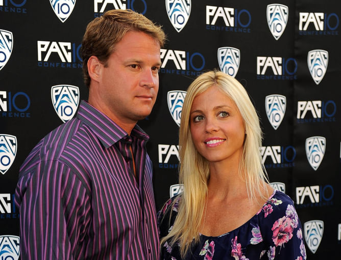 "All blondes look alike": Lane Kiffin ribs reporter who wrongly ID'd woman as Ole Miss HC's reconciled wife Layla, explains moment after Florida win