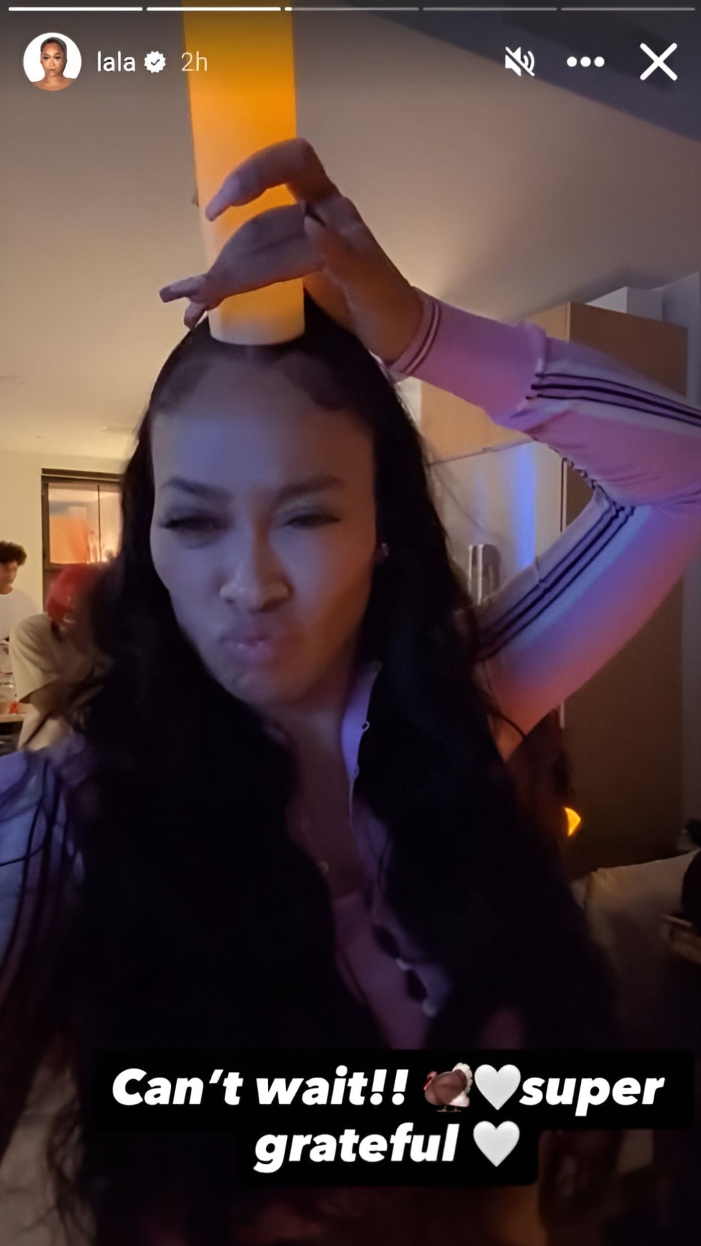 [Credit: IG/@lala]