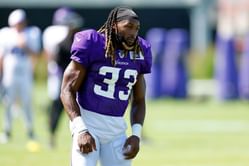 "Don't expect him to be effective": NFL fans react as Aaron Jones gets cleared for Vikings vs Ravens game amid AC joint sprain