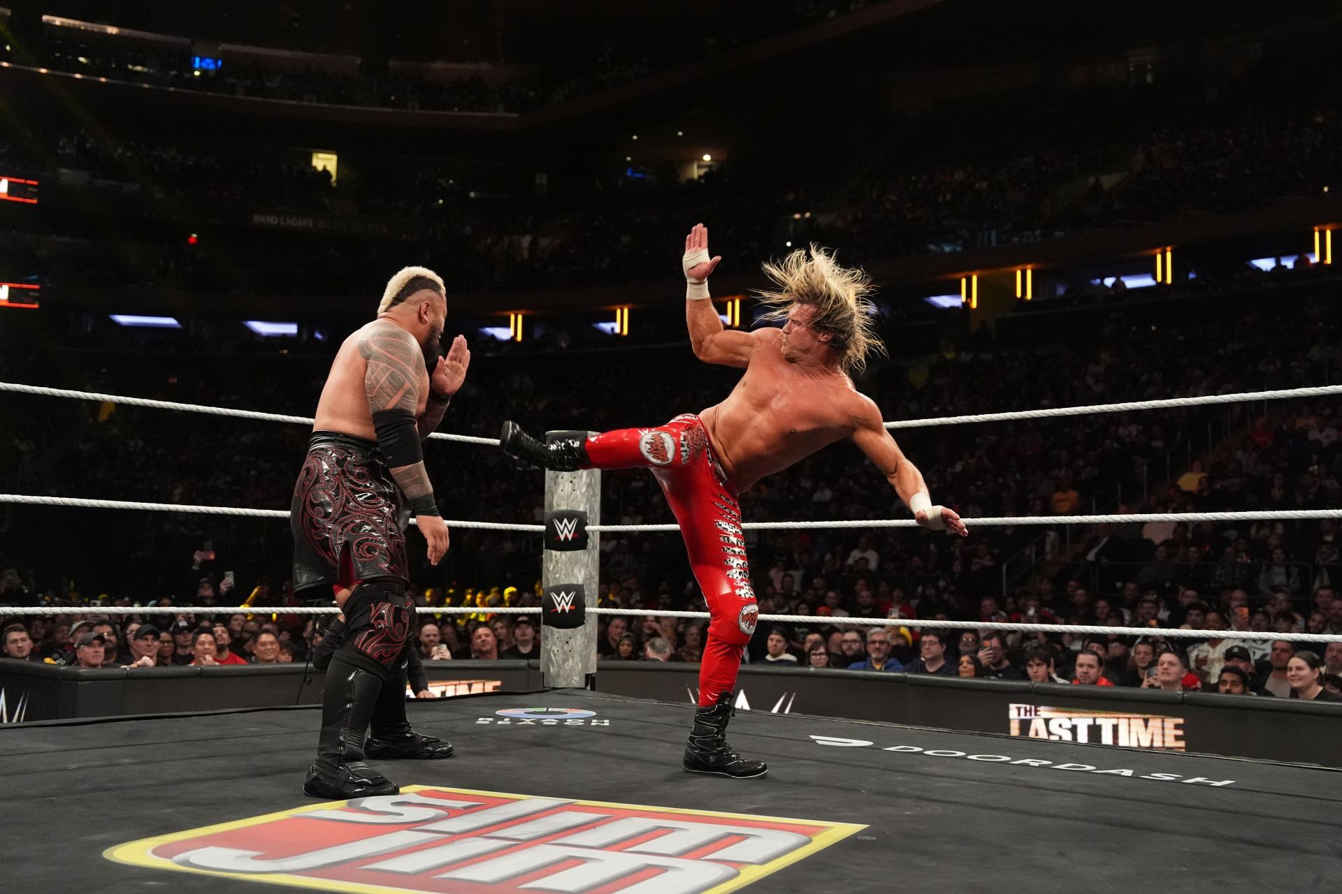 Monday Night RAW - Source: Getty