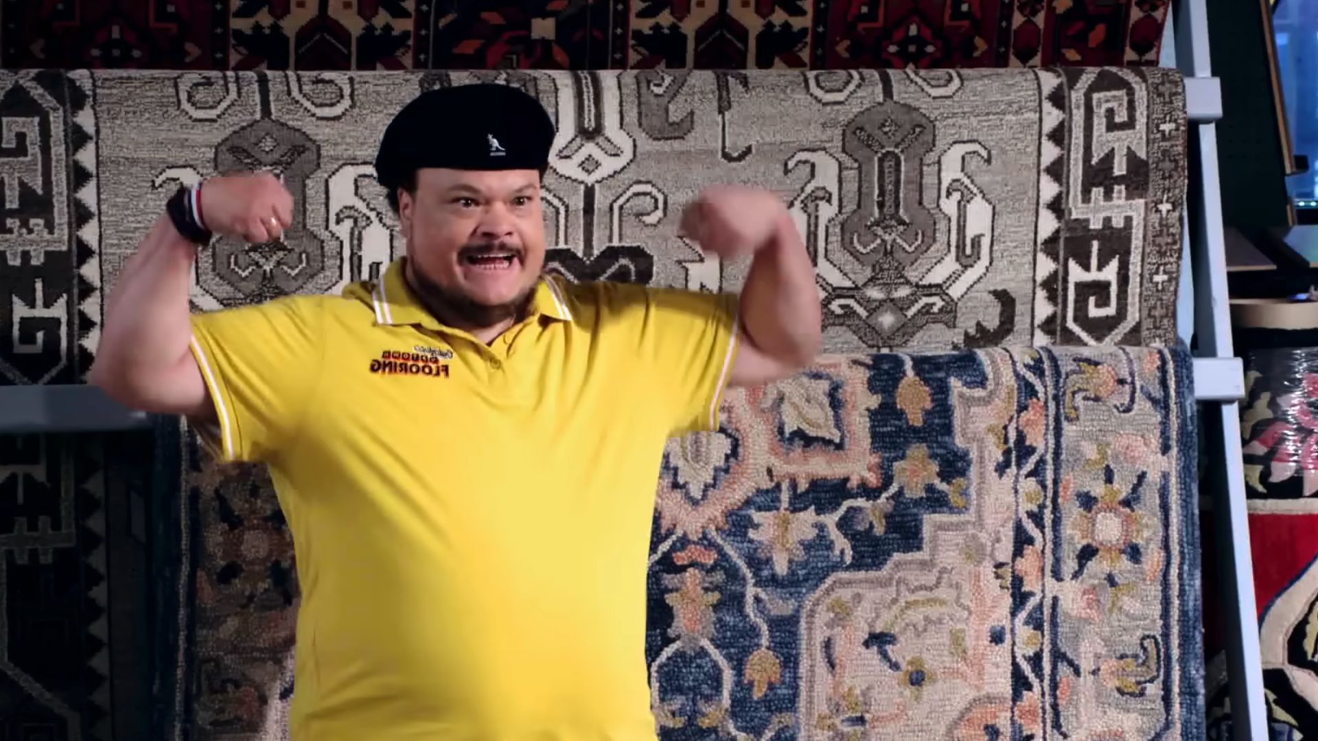 Adrian Martinez hrá Flaca (obrázok cez Paramount Plus/YouTube)