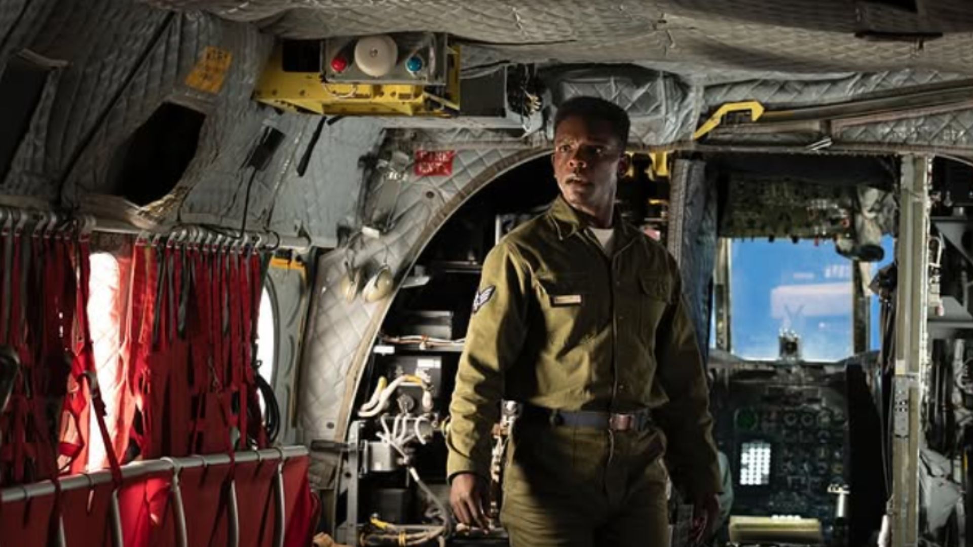 Một cảnh tĩnh của tập phim (Hình ảnh qua Instagram/@it_official)