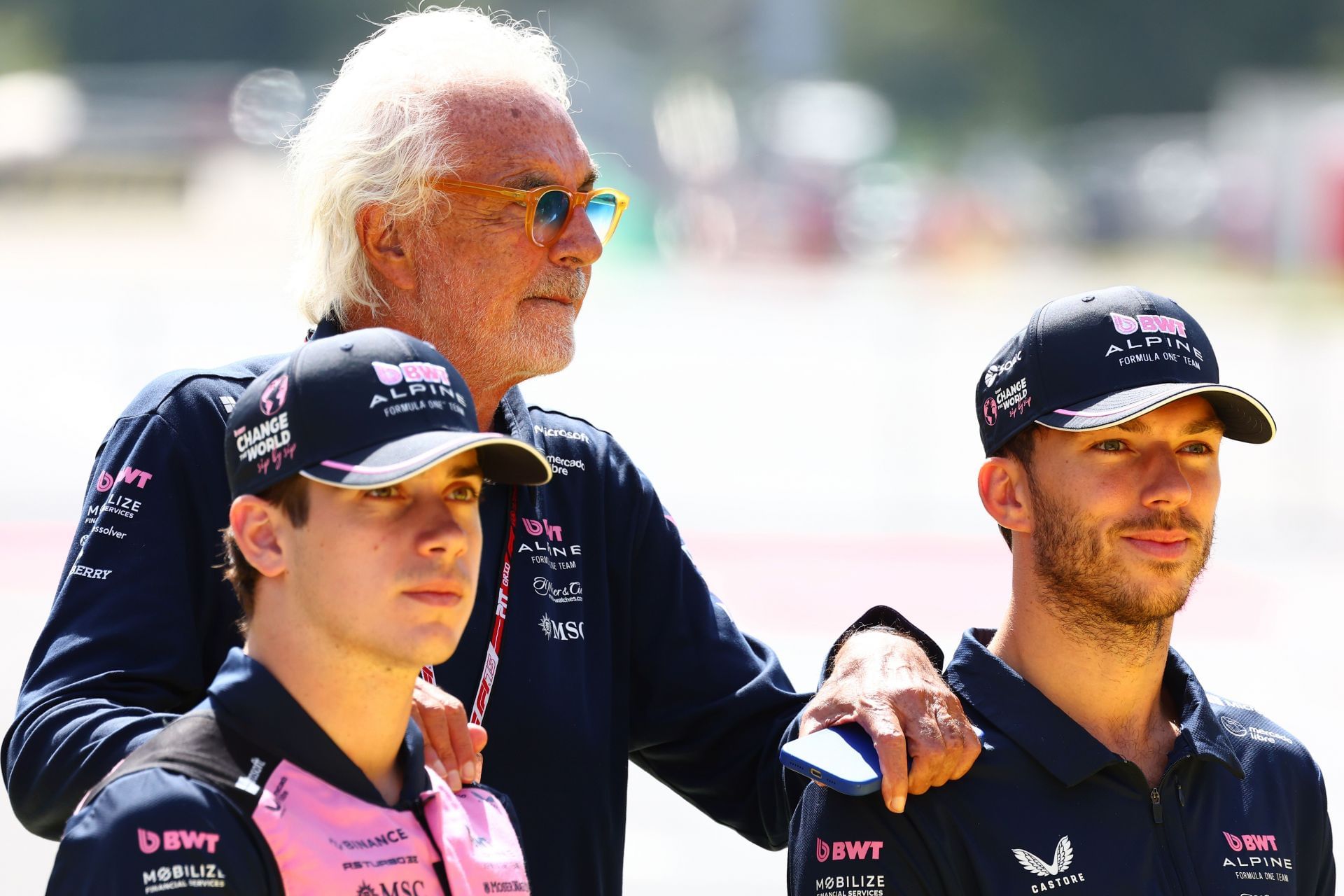 Alpine&#039;s Franco Colapinto (L), Flavio Briatore, and Pierre Gasly (R) ahead of the 2025 F1 Grand Prix of Italy race weekend - Source: Getty
