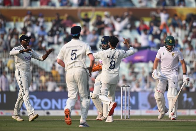 Ravindra Jadeja cleans up Tristan Stubbs for 5 with a beauty in IND vs SA 2025 1st Test [Watch]
