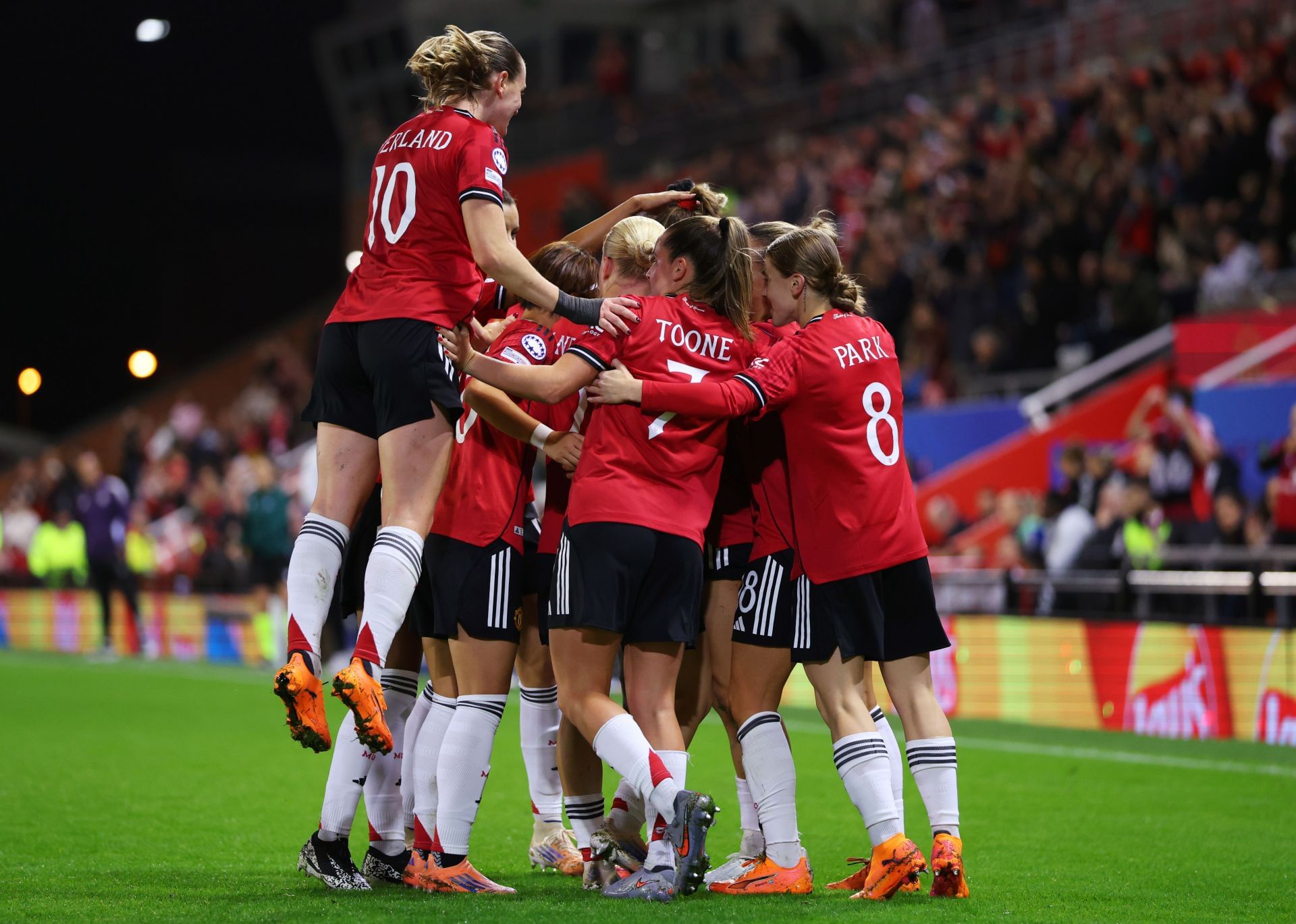 Manchester United Women v Valerenga Fotball - UEFA Women